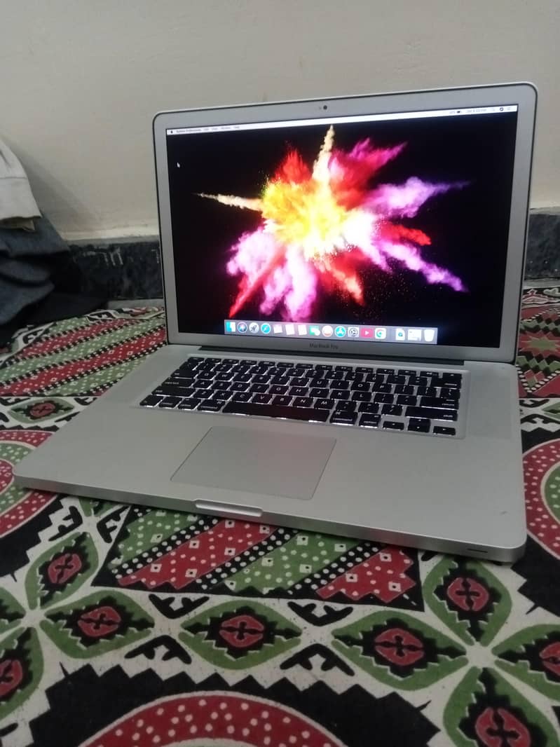 MacBook Pro 2011 i7 | 320GB Storage | 15.4 inch - Laptops - 1112189888