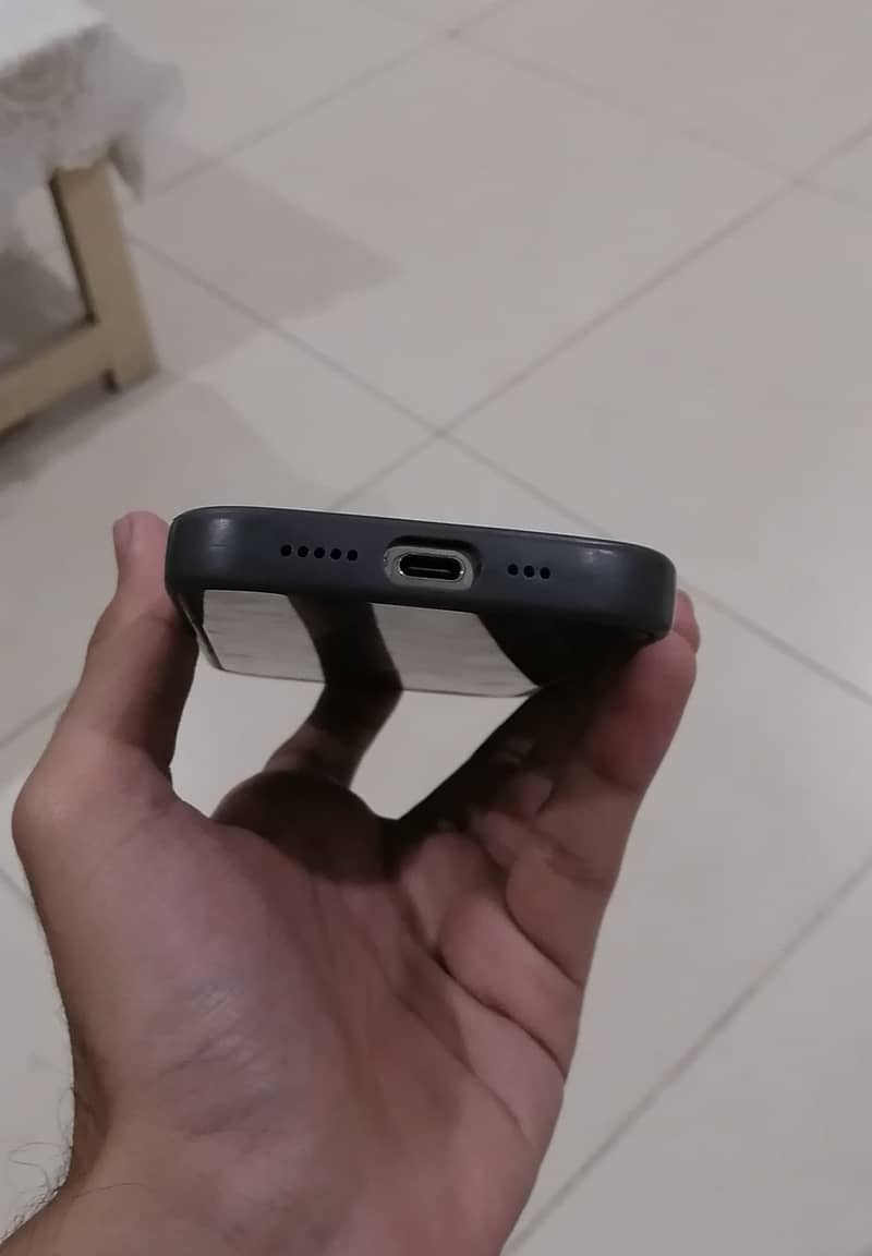 Iphone 15 pro 4