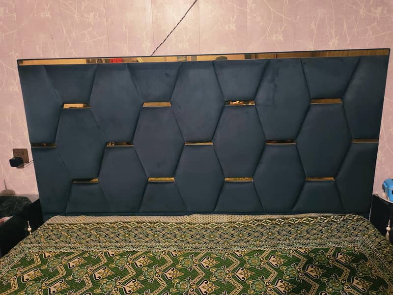 bed set with side table & dressing 0