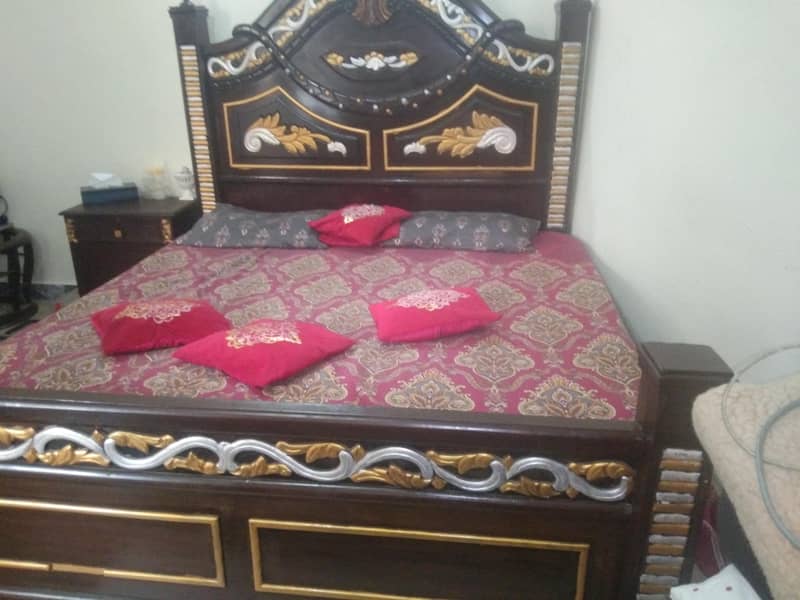 bed side tabel 1