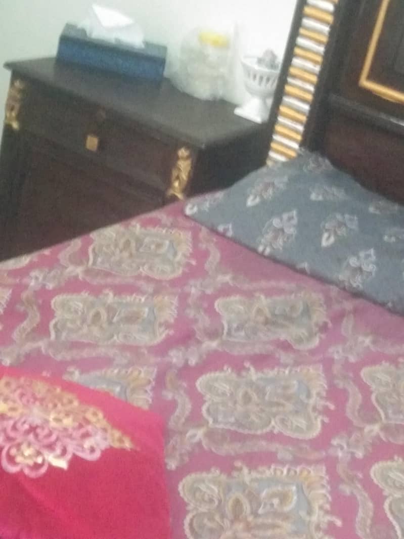 bed side tabel 2
