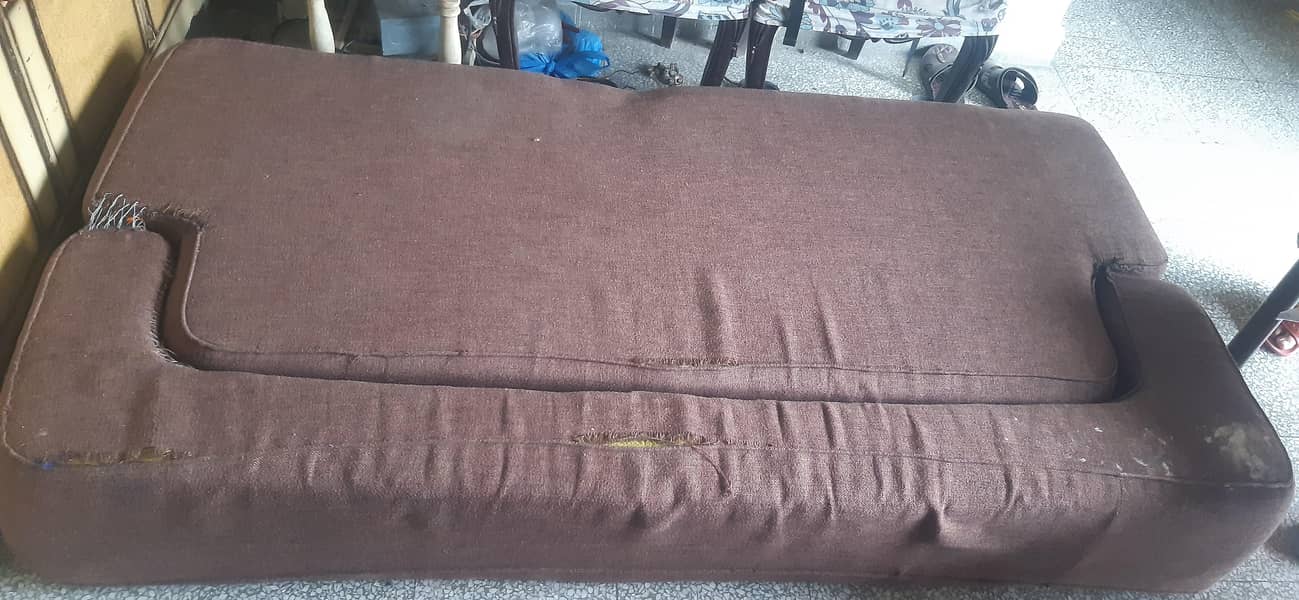 sofa, bed 1