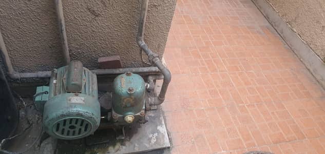 Donkey Pump (Golden) Water Motor