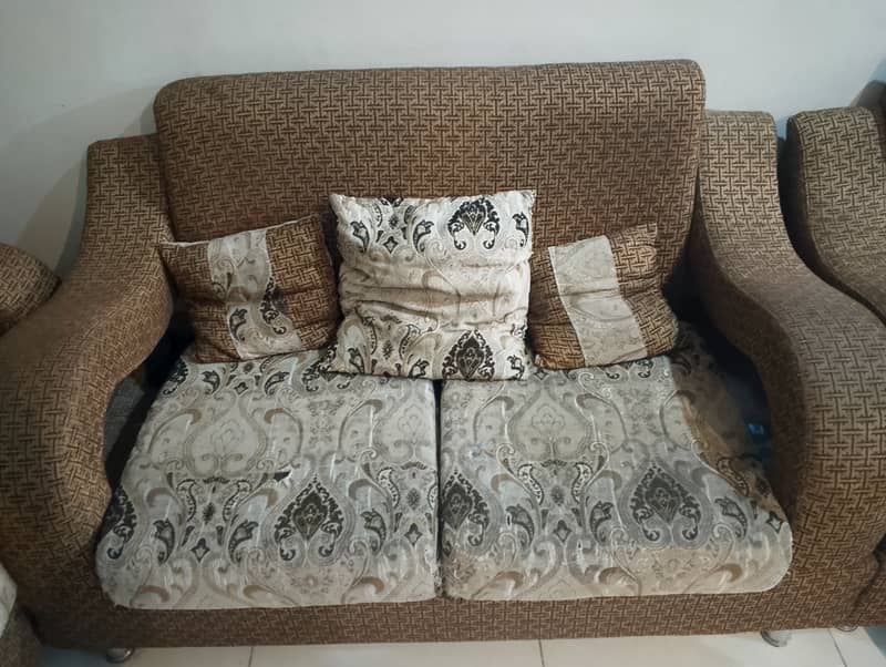 Solid sofa set king style 8 seater really solid for normal using 1