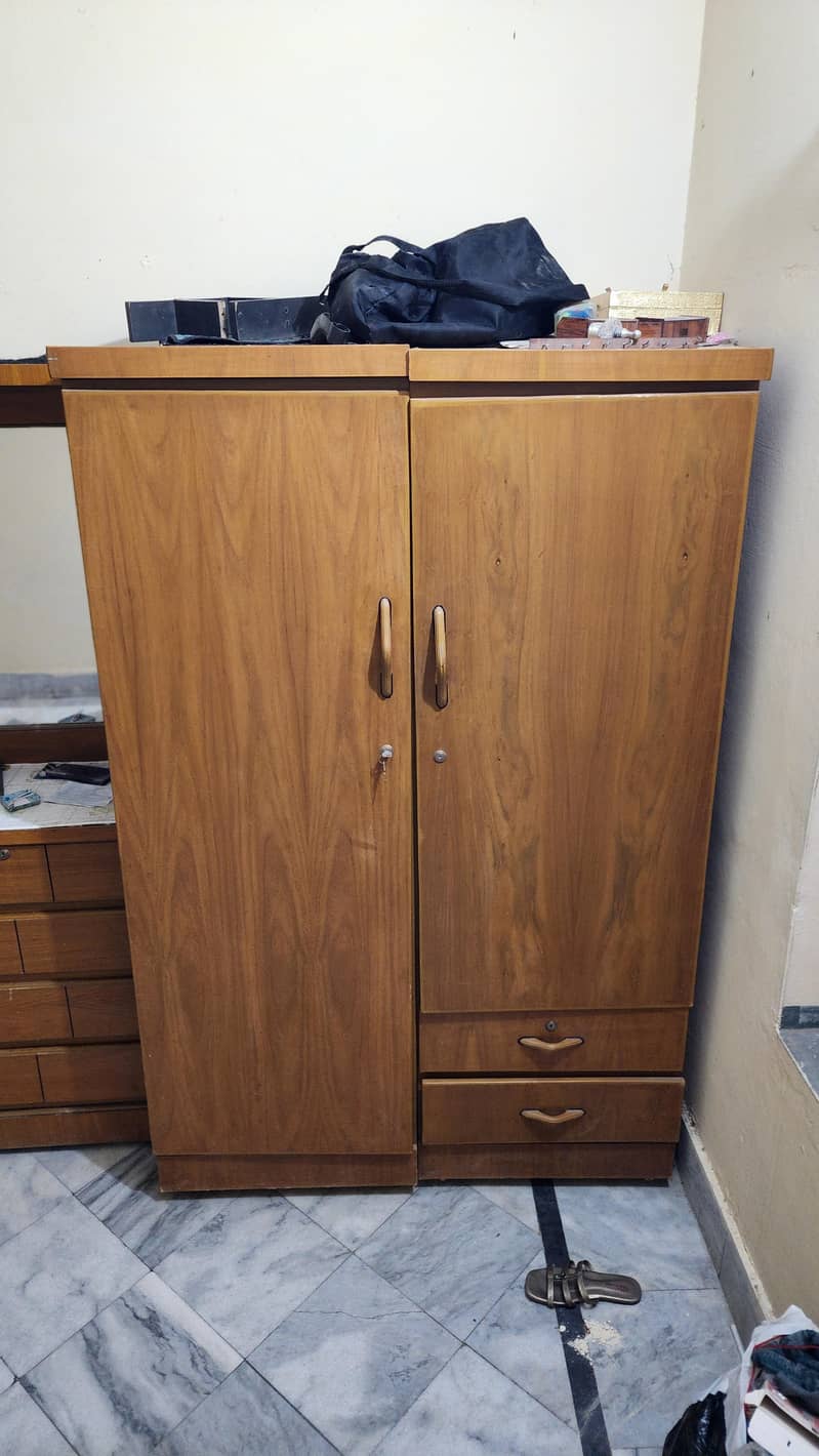 Almari and Dressing Table 10