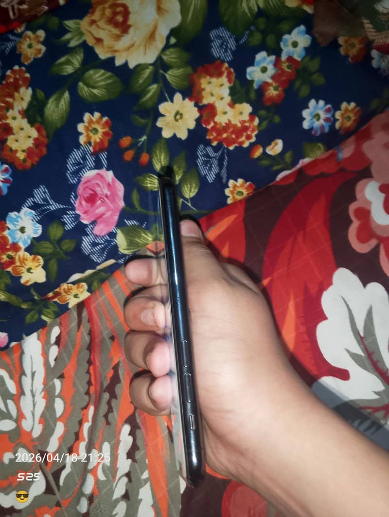 iphone 11 pro 2