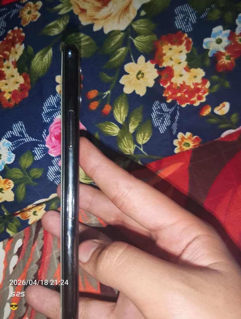 iphone 11 pro 4