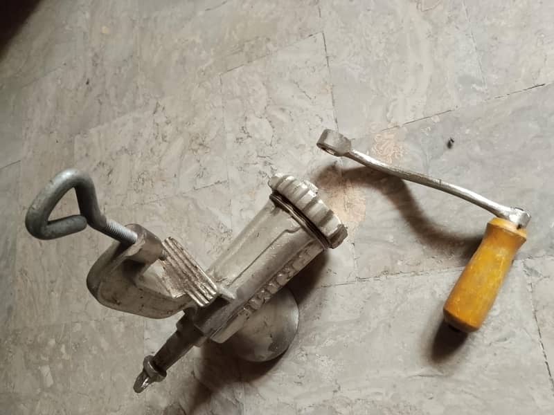 handmade grinder 3