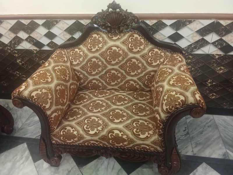 colour  brown 3