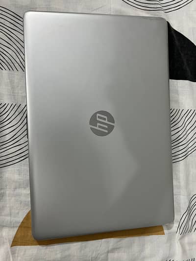 HP Laptop 15-bs0xx, Core i5 7th Gen. 8GB RAM, AMD Radeon (TM) 520 GC