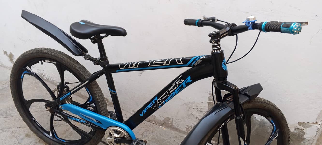Road Bicycle. 3