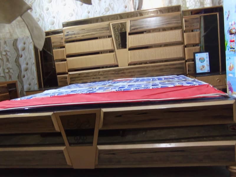 bed dresing & side table 2