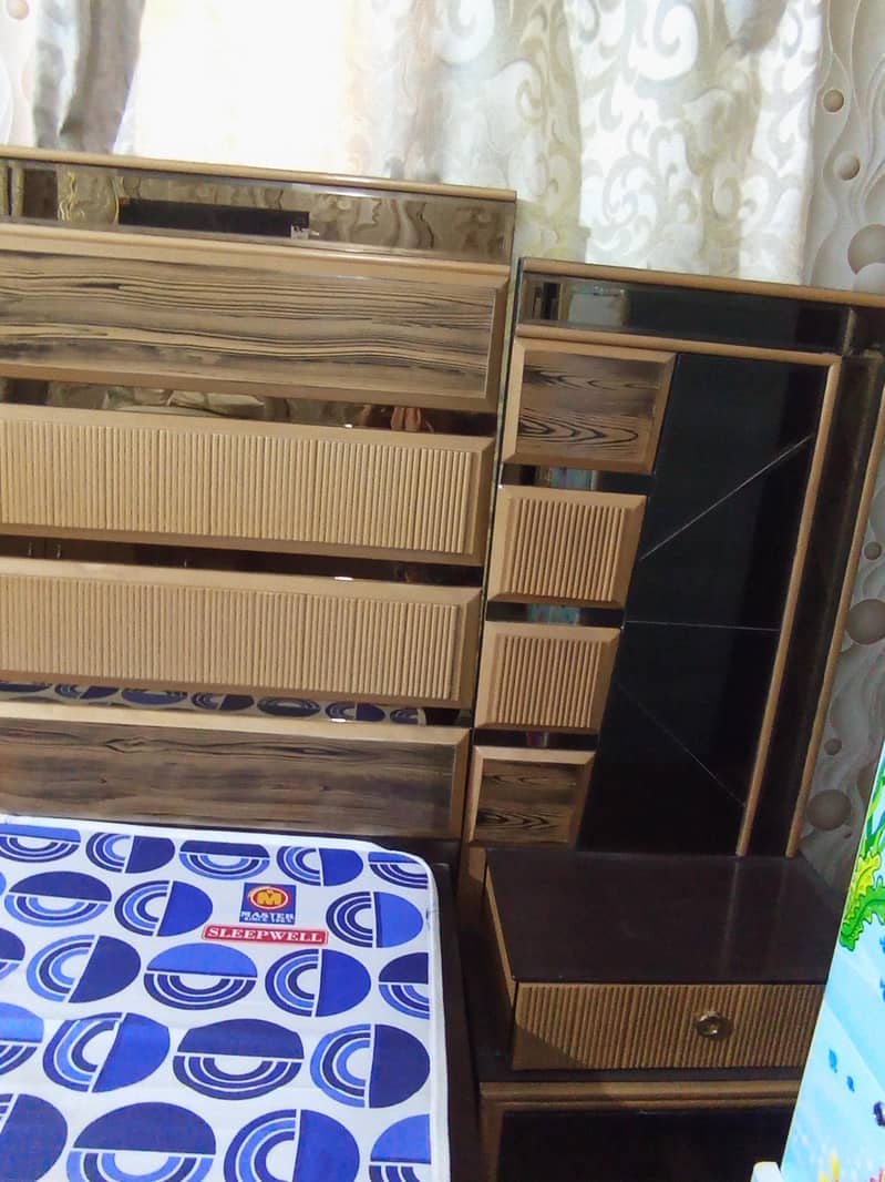 bed dresing & side table 10