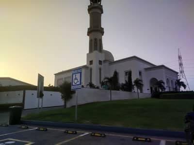 West Open near Garden 272 yards plot for Sale on Aashiq Masjid