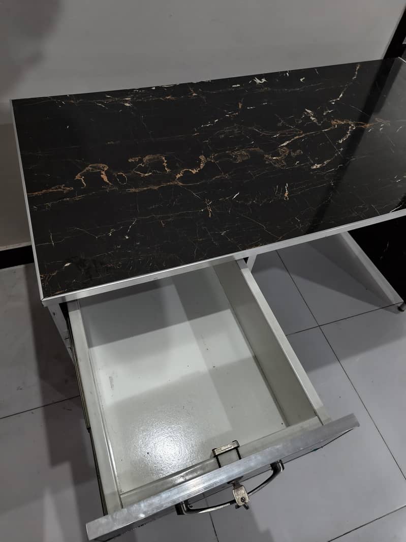 Study / Computer Table 4