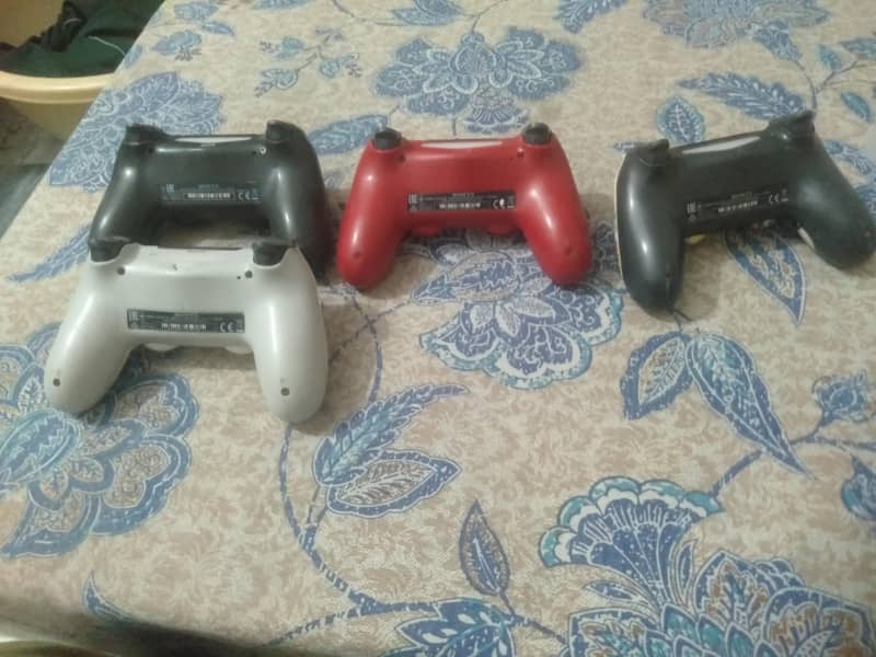 PS4 Wireless controller original and Copy 2