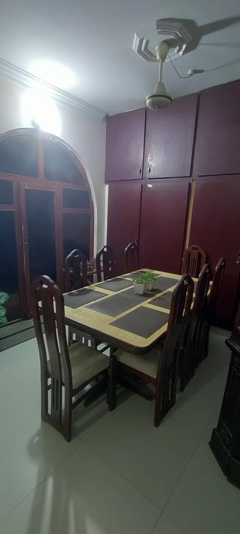 8 seater Dining Table 0