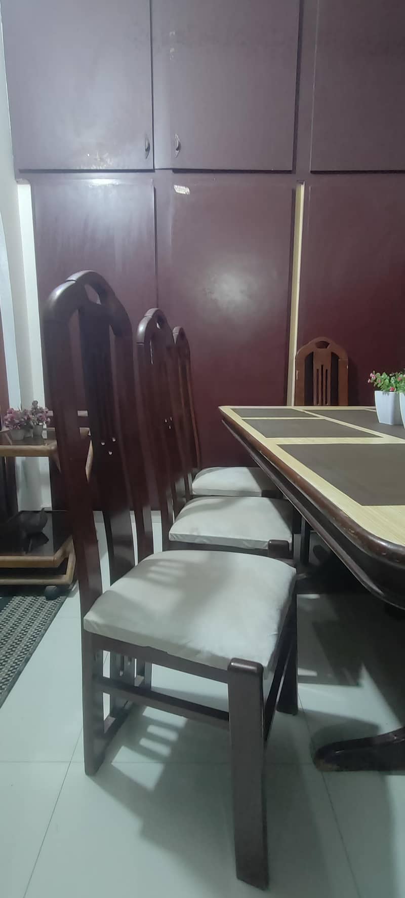 8 seater Dining Table 3