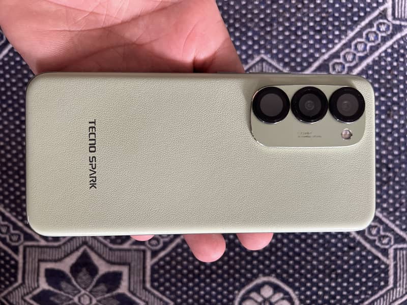 Techno spark 40 pro plus 0