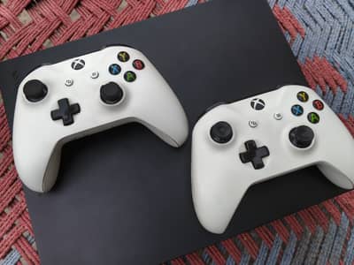 Xbox One X 1TB 4K | for Sale 10/10 condition | 03049136886