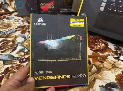 16 GB Ram Corsair  vengeance 3200 MHz 16 CL