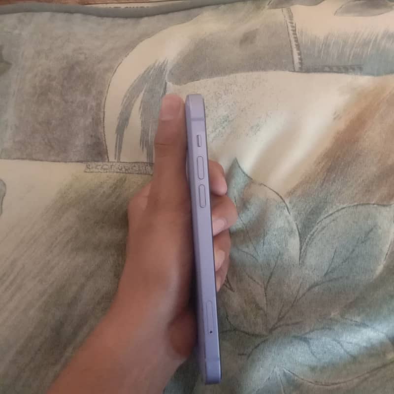 iPhone 12 0