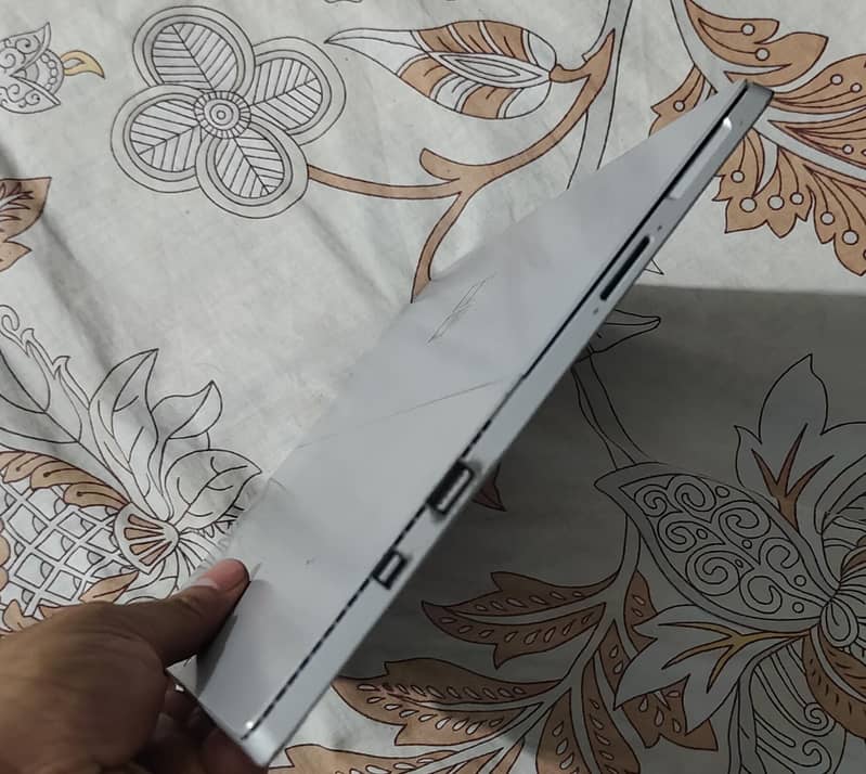 surface pro 5  tablet 7