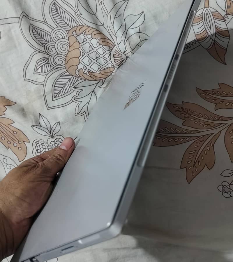 surface pro 5  tablet 8