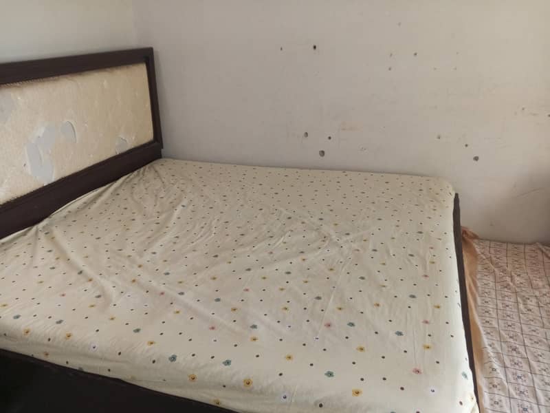 Bed King Size 2