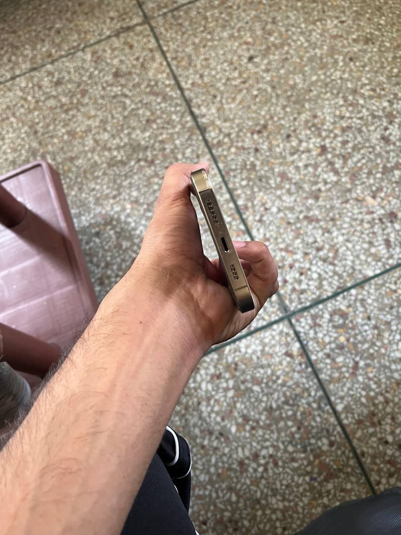 Iphone 14 pro max 8