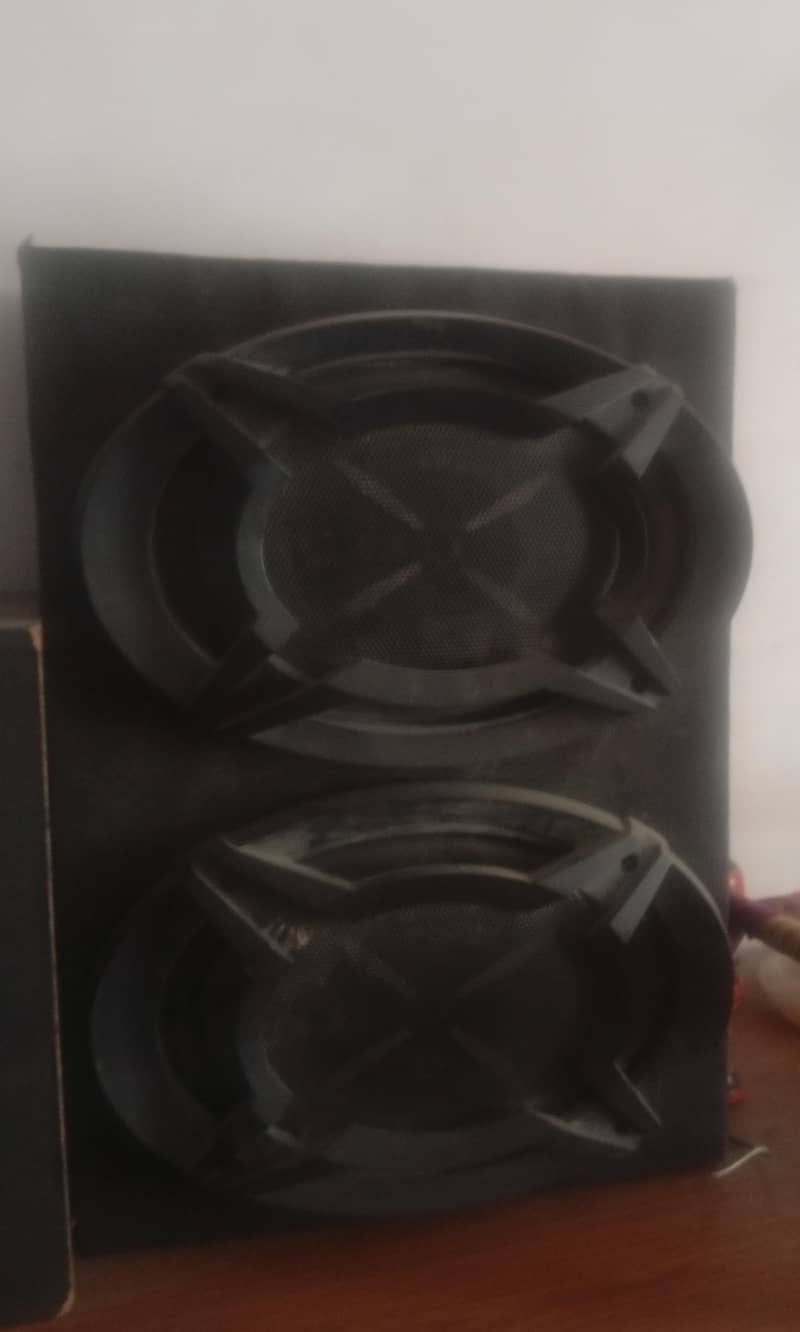 Speakers 0