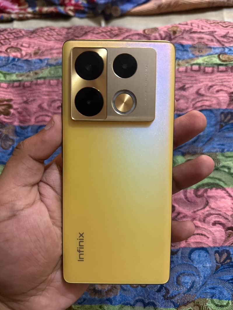 Infinite Note 40 pro 0