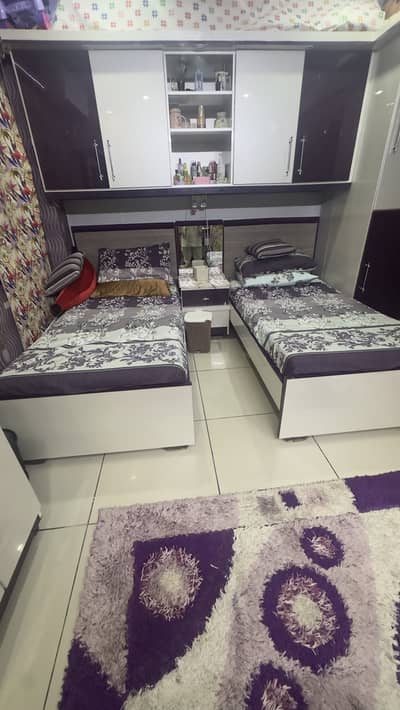 Complete Bedroom Furniture Set – Bed, Cupboards & Dressing Table