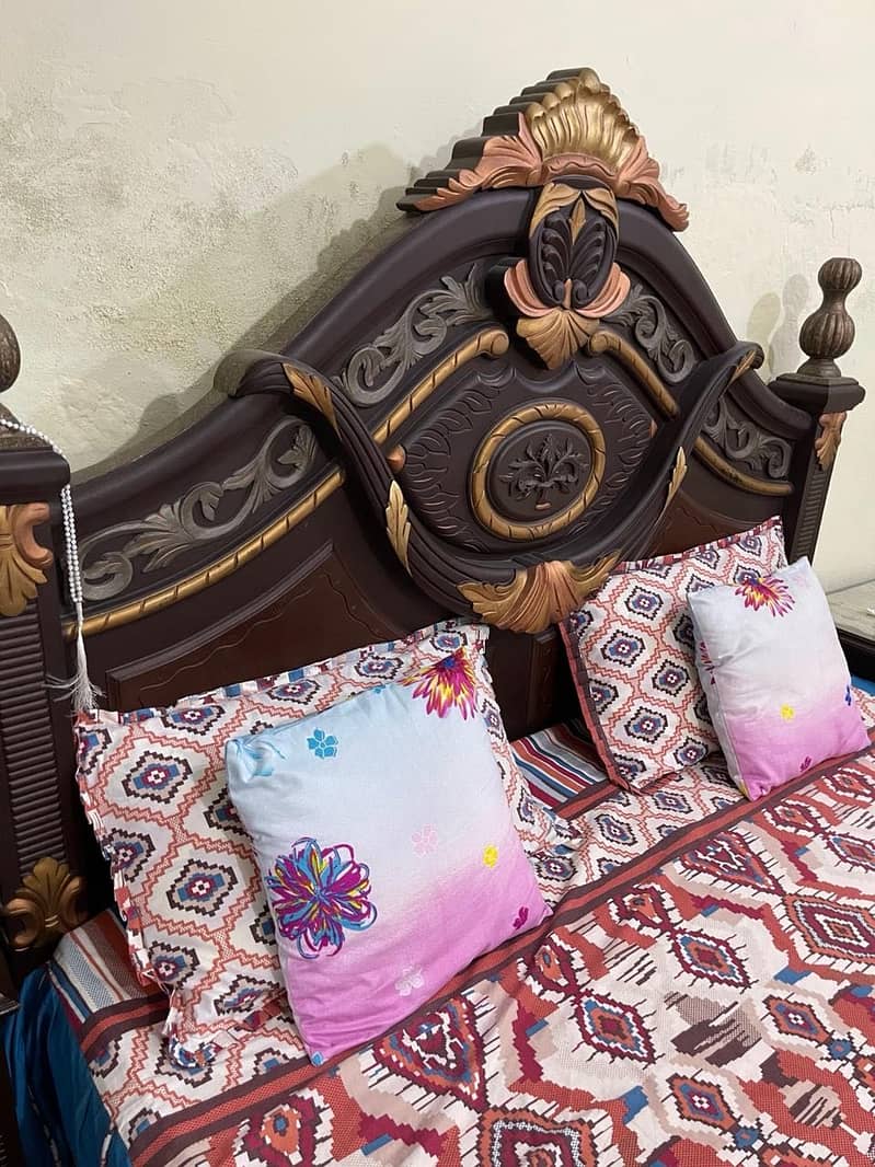 Solid Wood Bed Set with side Table and Dressing Table 6