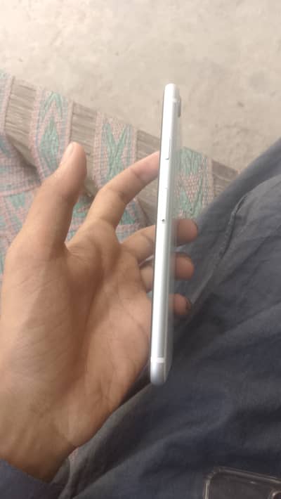 Apple iPhone SE