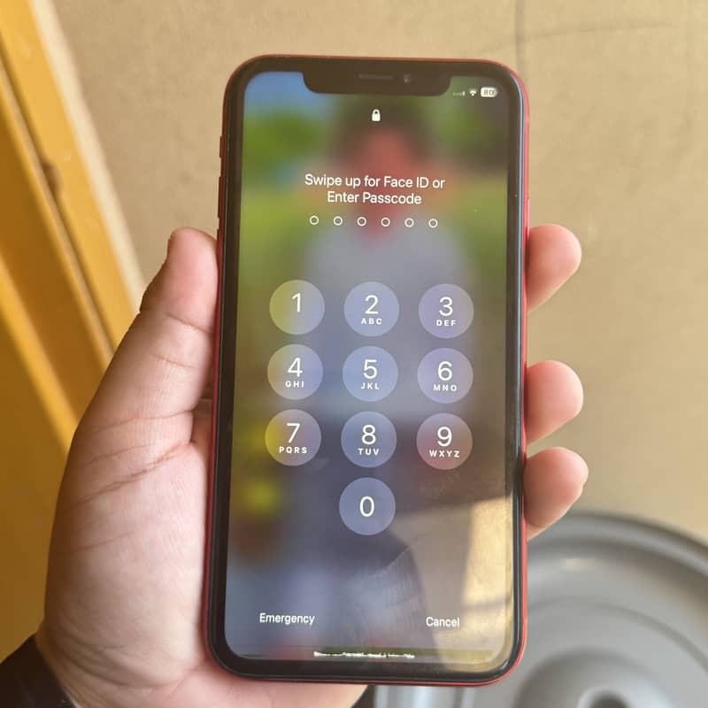 iPhone XR 4