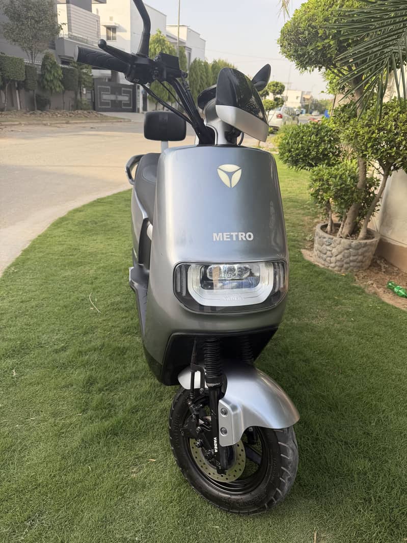 metro scooty E8S 4