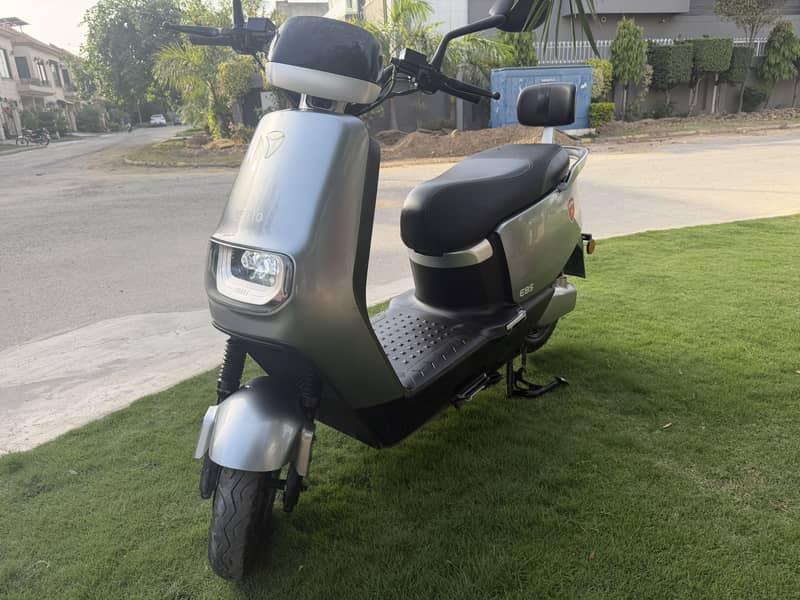 metro scooty E8S 7
