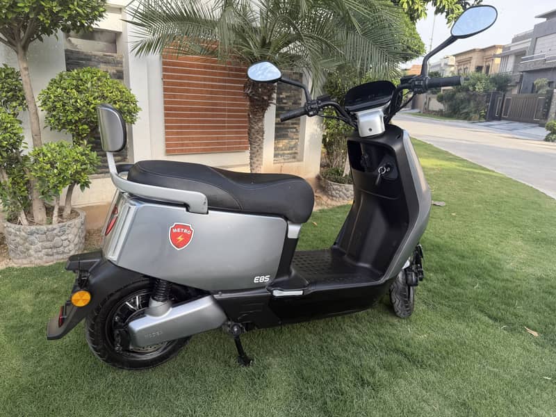 metro scooty E8S 10