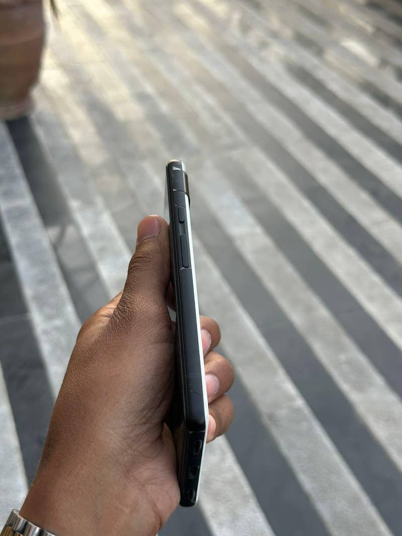 Google Pixel 6a 5