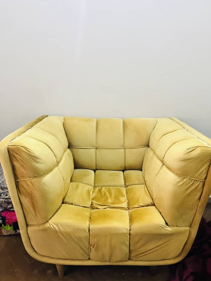 Sofa set hai 3