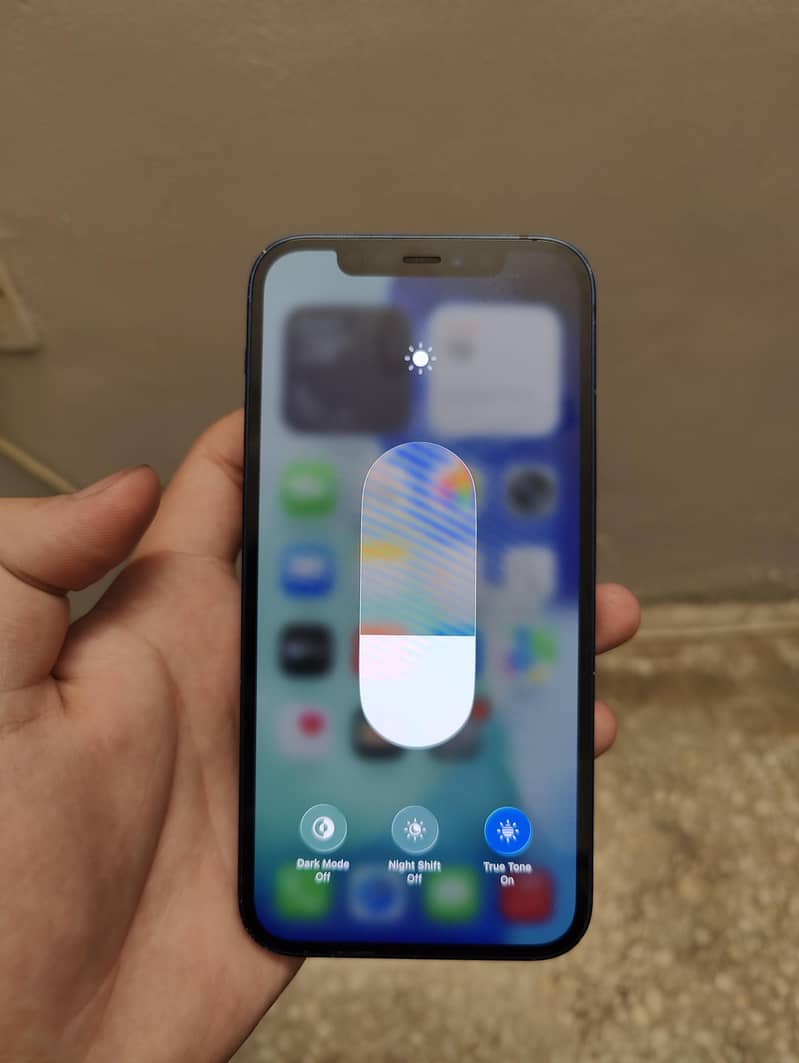 iPhone 12 6