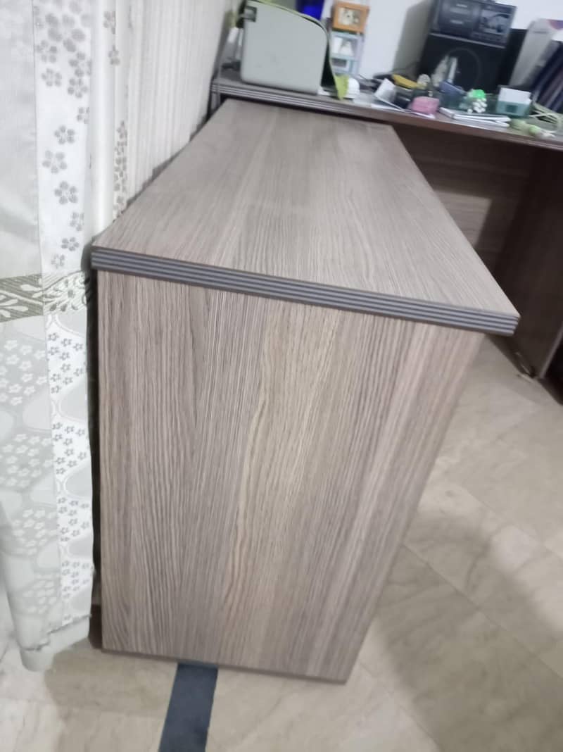 Exective Office Table & Console 1