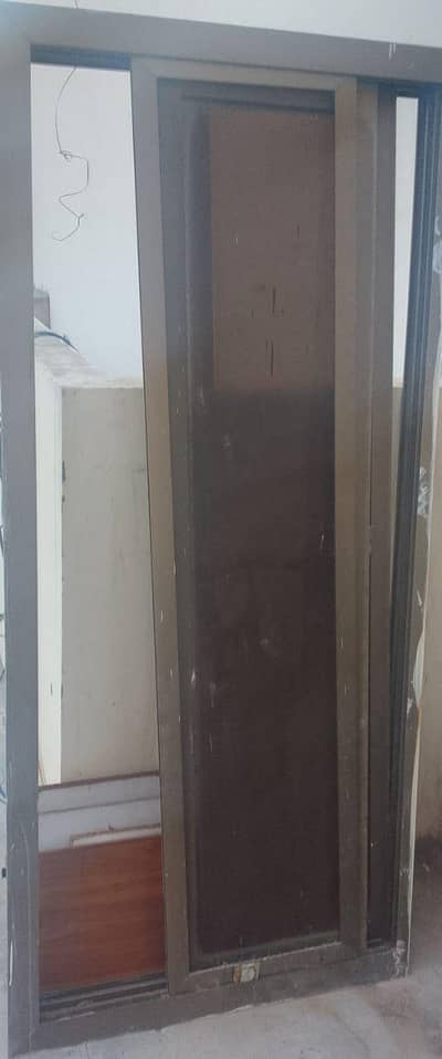 ALUMINIUM WINDOW , size 2.5x6 feet