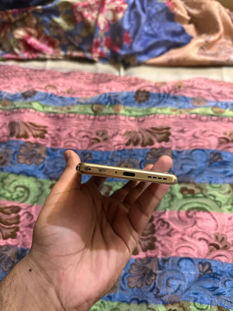 Infinite Note 40 pro 1