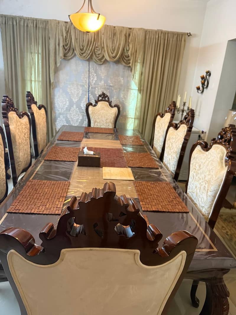Dining table with 8 chairs 4