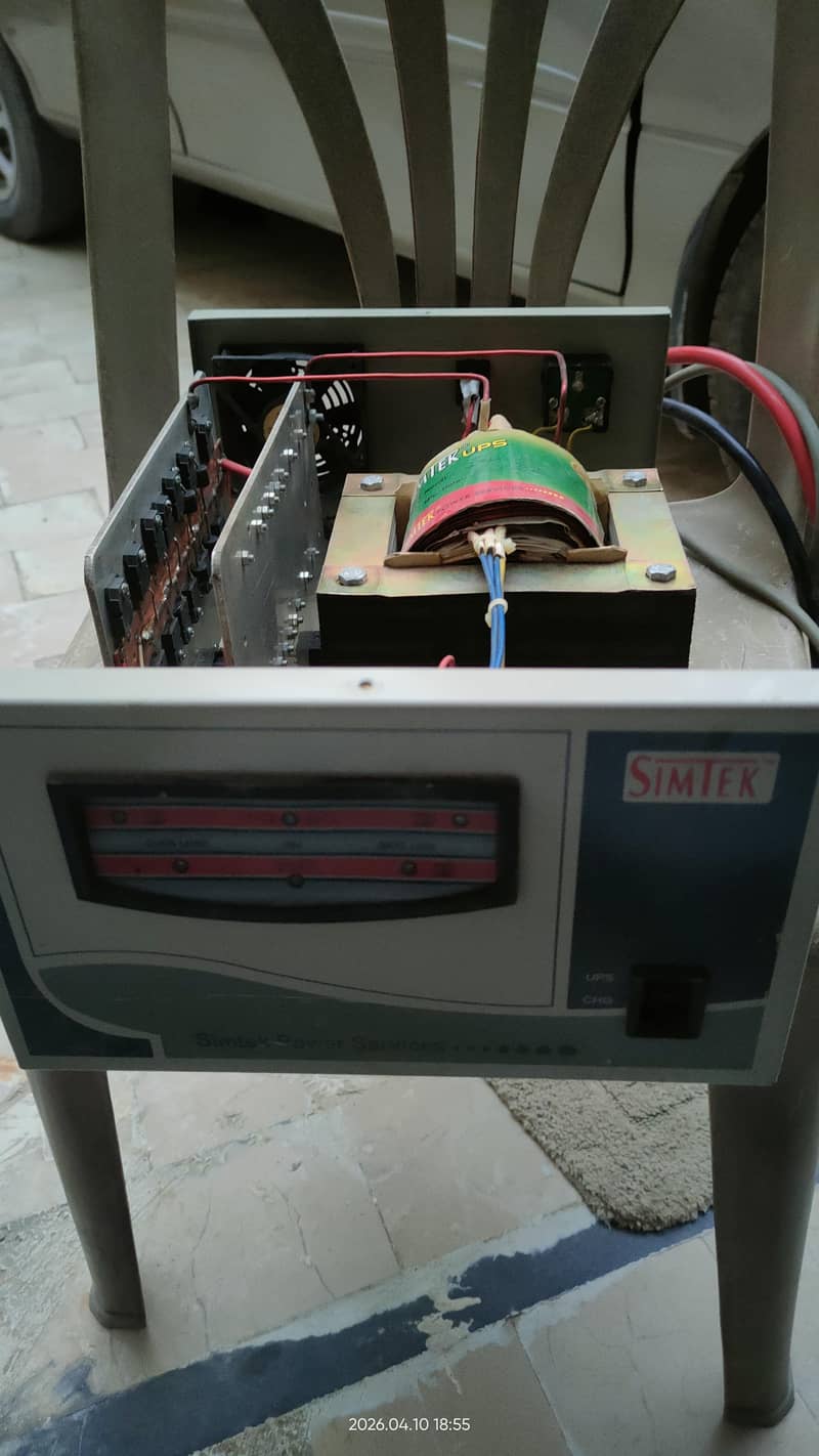 Simtek 24 volt UPS 2