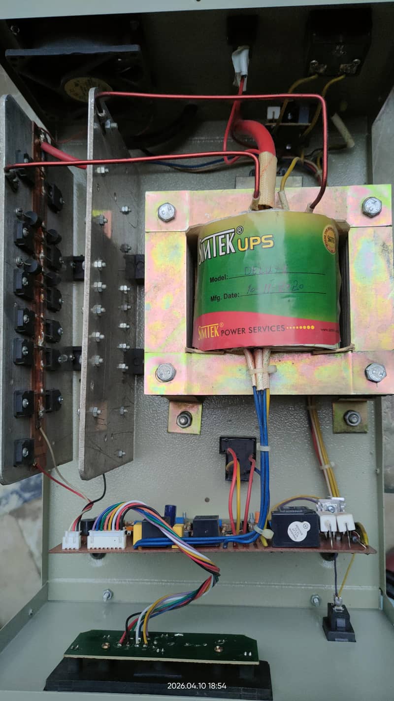 Simtek 24 volt UPS 3