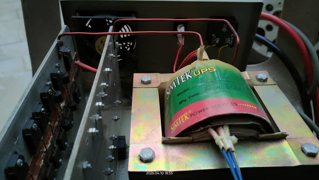 Simtek 24 volt UPS 5