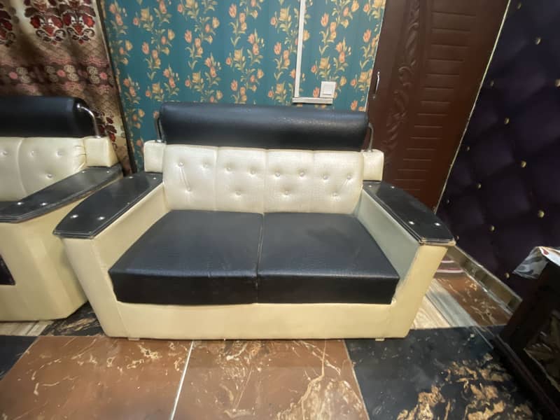 Sofa set good condition 1